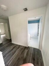521 Cypress Way W in Palm Springs, FL - Building Photo - Building Photo