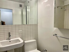 East 39th Street in New York, NY - Building Photo - Building Photo