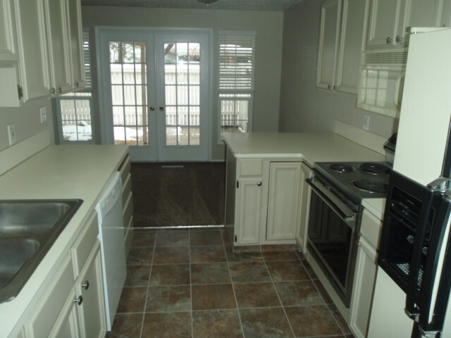 property at 260 Meadow Ln