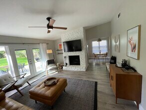 10200 Quail Valley Blvd in Austin, TX - Building Photo - Building Photo