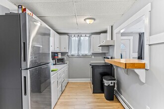 547 White Mountain Hwy, Unit 547-1 in Milton, NH - Foto de edificio - Building Photo