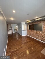 113 N Bradford St in Baltimore, MD - Building Photo