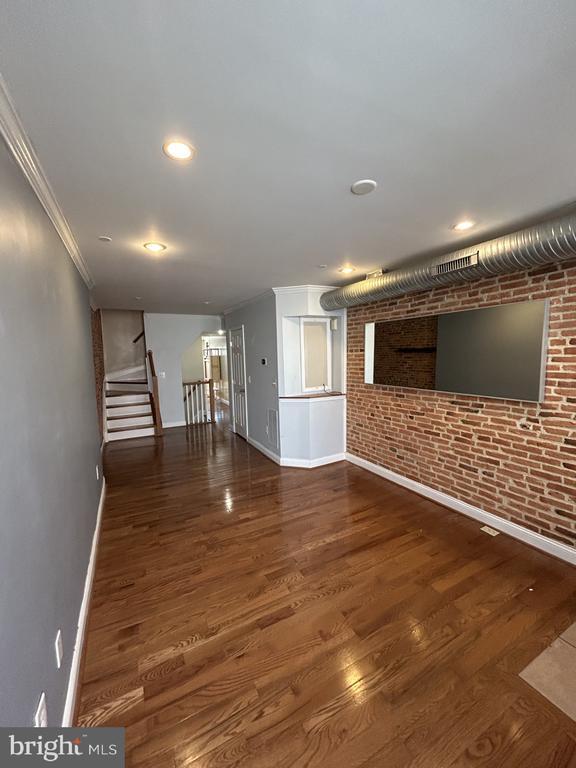 property at 113 N Bradford St