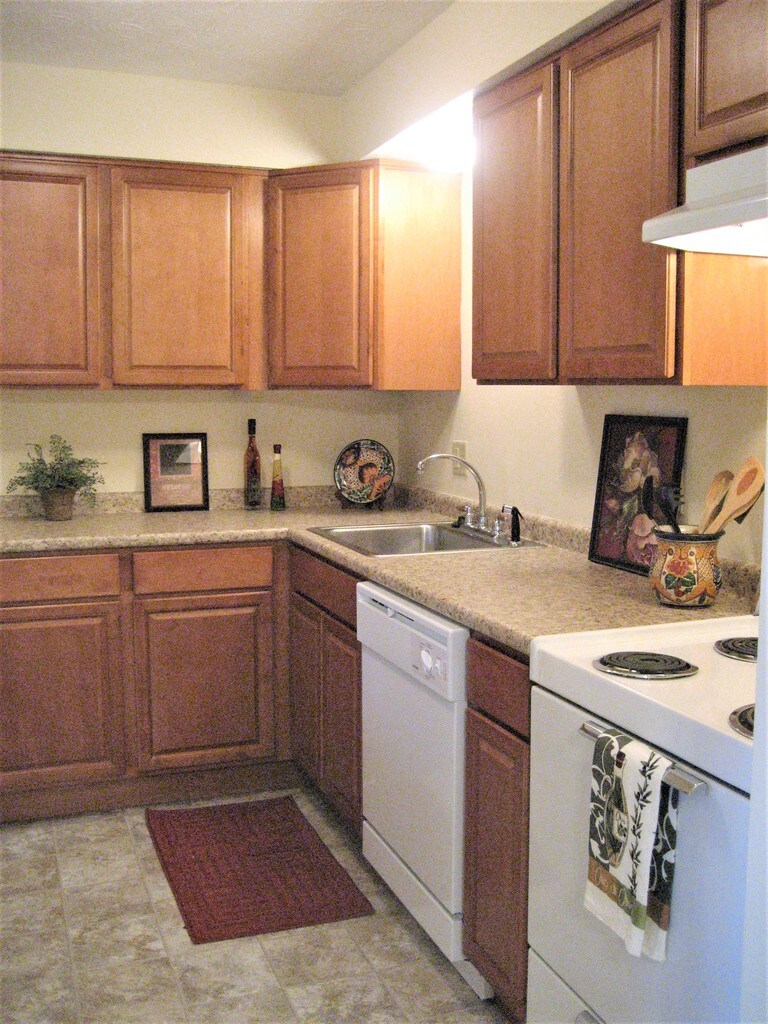 Viking Apartments and Townhouses Brockport, NY Apartments For Rent