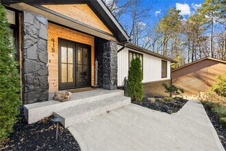 915 Lost Forest Dr NW in Atlanta, GA - Building Photo - Building Photo