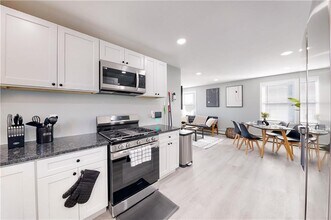 44 Hall St in Providence, RI - Building Photo - Building Photo