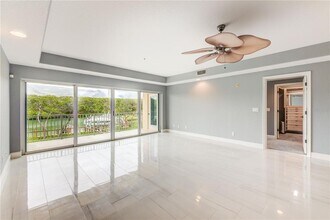 1645 Pinellas Bayway S in St. Petersburg, FL - Building Photo - Building Photo