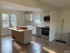 1111 Riverton Dr in West Lafayette, IN - Building Photo - Building Photo