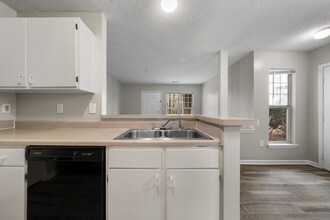 2431 Hill St in Raleigh, NC - Building Photo - Building Photo