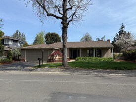 460 Cotton St in Menlo Park, CA - Building Photo