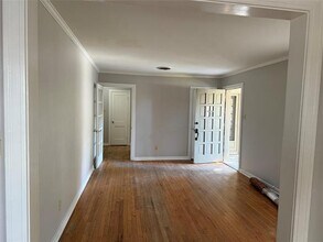 1321 Lakewood Dr in Garland, TX - Building Photo - Building Photo