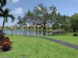 8715 Charter Club Cir in Ft. Myers, FL - Building Photo