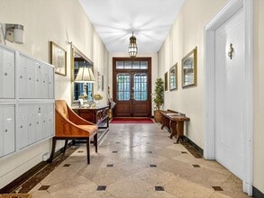 93 Beacon St in Boston, MA - Building Photo - Building Photo