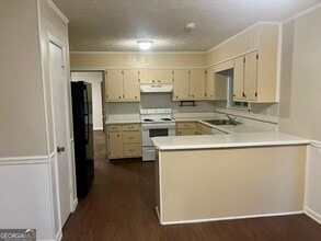 6953 Lodgepole Dr in Morrow, GA - Building Photo - Building Photo