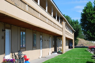 Parc Sprague Apartments in Spokane Valley, WA - Building Photo - Building Photo