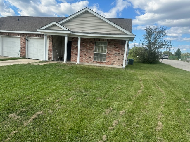 1081 Clairise Ct in Slidell, LA - Building Photo - Building Photo