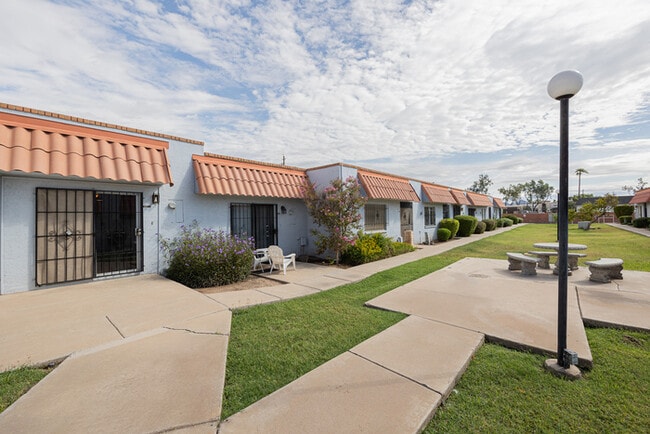property at 6822 N 35th Ave