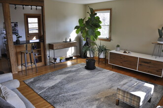 2414 Sunset Rd, Unit A in Charlottesville, VA - Building Photo - Building Photo