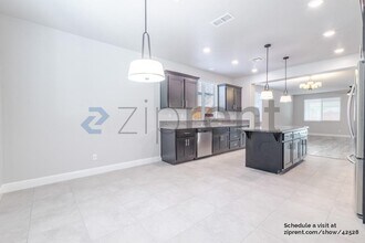 5024 Saugus St in Roseville, CA - Building Photo - Building Photo