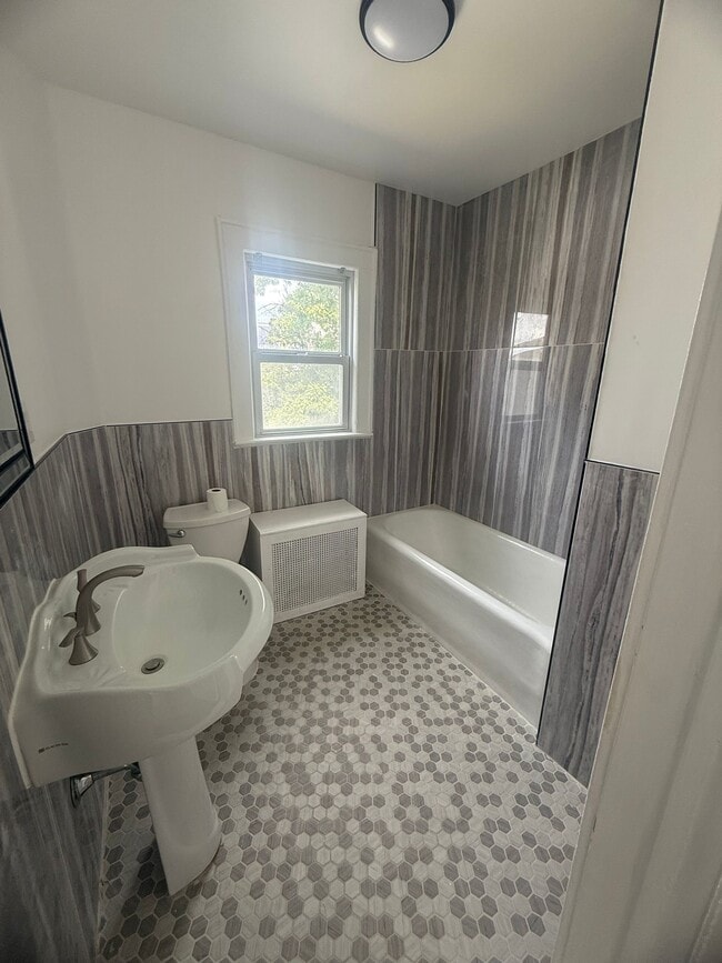 76 Wolf Pl in Hillside, NJ - Building Photo - Building Photo