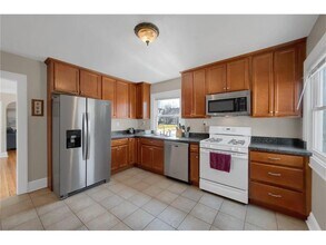 1001 Russell Ave N in Minneapolis, MN - Foto de edificio - Building Photo