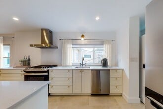 14 Olney St in Watertown, MA - Building Photo - Building Photo