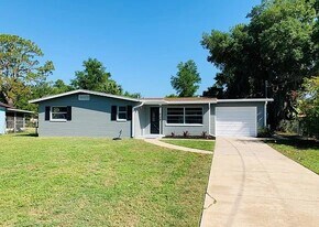 713 Eleanore Ave in New Smyrna Beach, FL - Building Photo