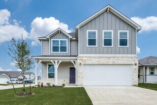 Creekside Terrace in New Braunfels, TX - Building Photo