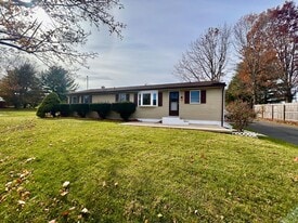 355 E Fulton St in Ephrata, PA - Building Photo