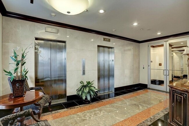 property at 914 Main St
