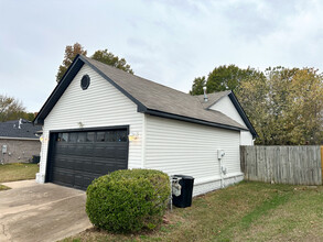 2407 Broken Hill Dr in Van Buren, AR - Building Photo - Building Photo