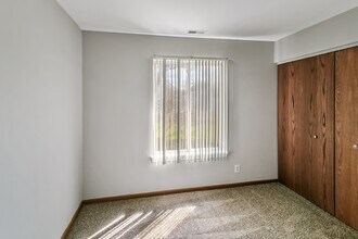 14163 S Napa Cir in Plainfield, IL - Building Photo - Building Photo