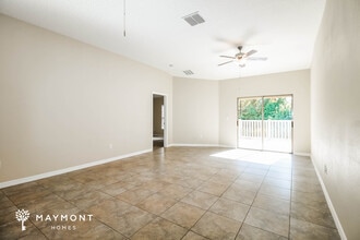 13238 Crest Lake Dr in Hudson, FL - Building Photo - Building Photo