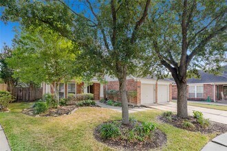 4926 Lake Gladewater Ct in Richmond, TX - Building Photo - Building Photo