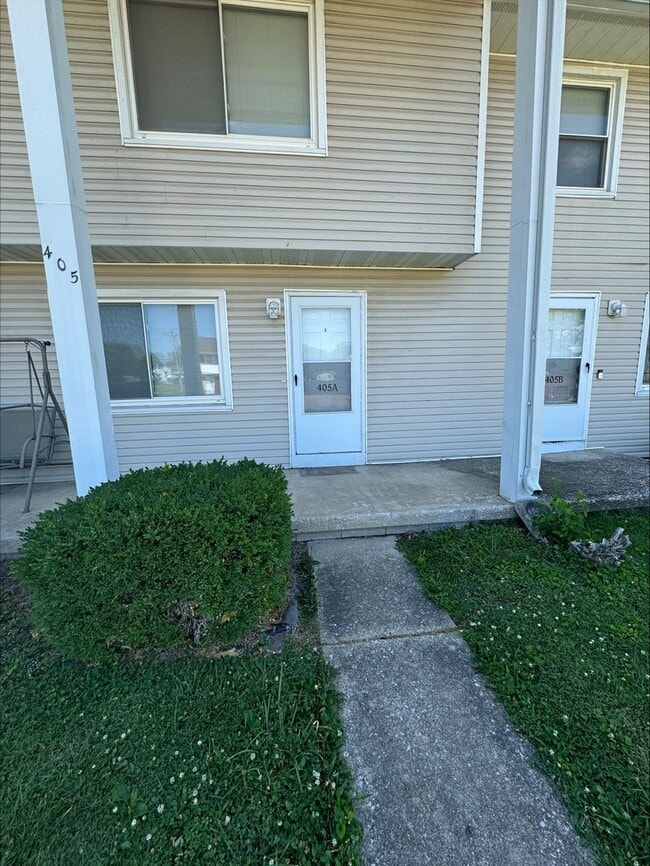 property at 405 E Poos Dr