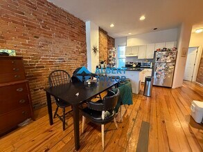 210 Hemenway St, Unit 1 in Boston, MA - Building Photo - Building Photo