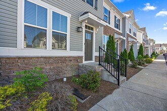 4316 Summercrest Blvd in Nashville, TN - Building Photo - Building Photo