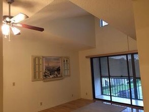 811 Sky Pine Way-Unit -C3 in Greenacres, FL - Foto de edificio - Building Photo