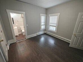27 Vine St in Haverhill, MA - Foto de edificio - Building Photo