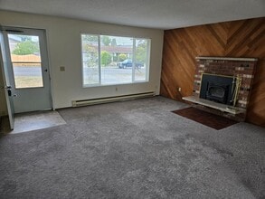 120 S 24th St in Mount Vernon, WA - Building Photo - Building Photo