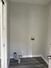 6131 E Olympic Blvd in Los Angeles, CA - Building Photo - Building Photo