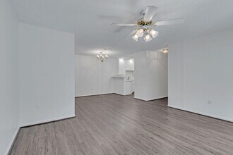 4614 Old Spartanburg Rd in Taylors, SC - Building Photo - Building Photo