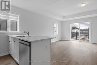552 Entourage Private in Ottawa, ON - Building Photo - Building Photo