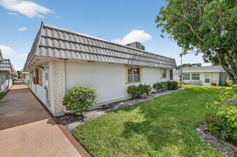 94 Valencia C in Delray Beach, FL - Building Photo - Building Photo