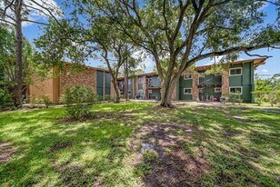411 Ave A in La Marque, TX - Building Photo