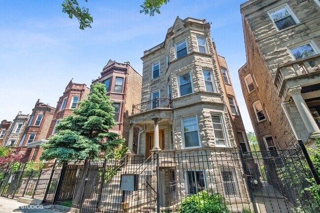 property at 1435 N Washtenaw Ave