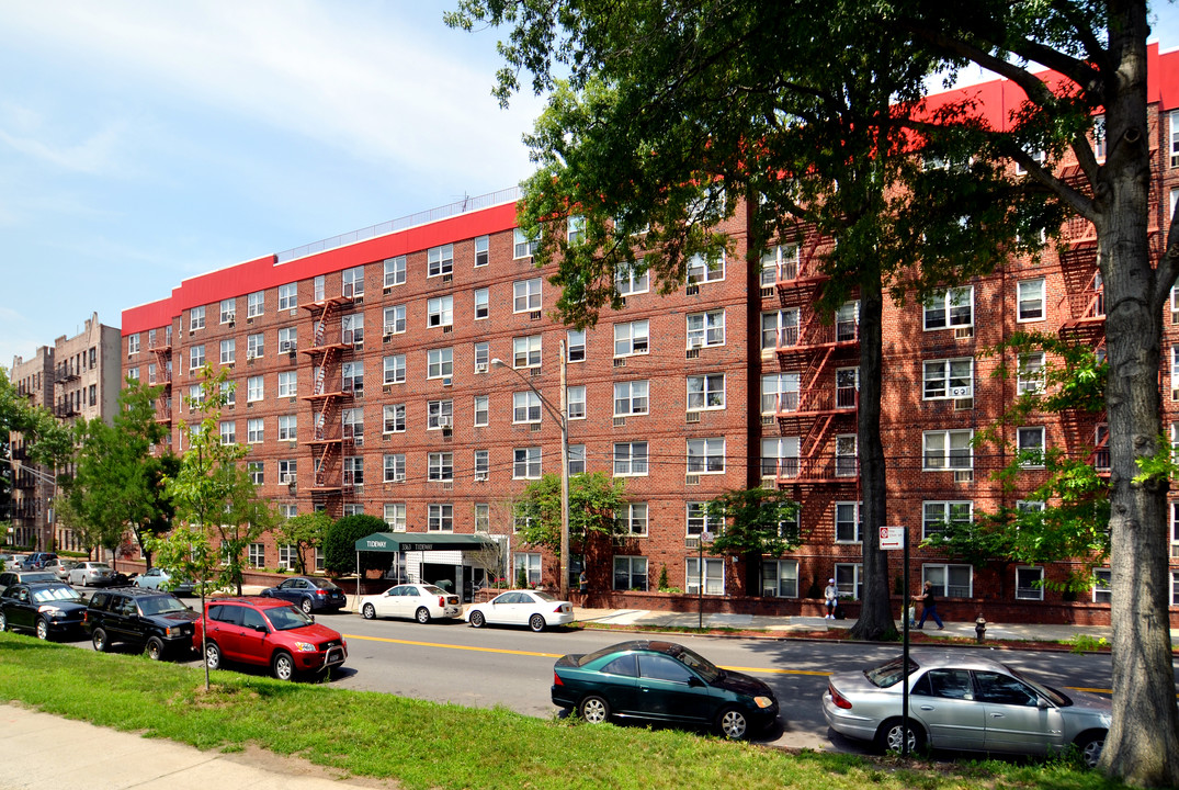 The Tideway in Bronx, NY - Foto de edificio