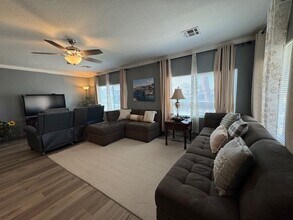 1682 Colina Dr in Bullhead City, AZ - Building Photo - Building Photo