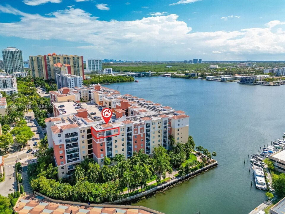 17150 N Bay Rd, Unit 2821 in Sunny Isles Beach, FL - Building Photo