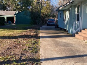 2574 Mcfaddin Ave in Beaumont, TX - Building Photo - Building Photo